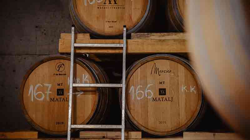 Matalj Vinarija Podrum Burad